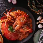 Thai green Chicken in curry sauce: perfect combination of strong coconut fragrance and hot curry